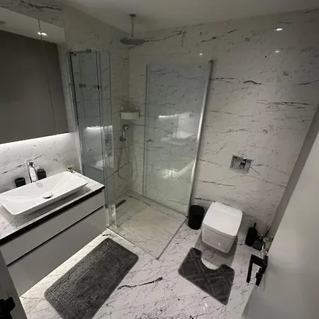A Luxurious 1+1 Apt At Sinpas Queen Bomonti F-16 Apartment *